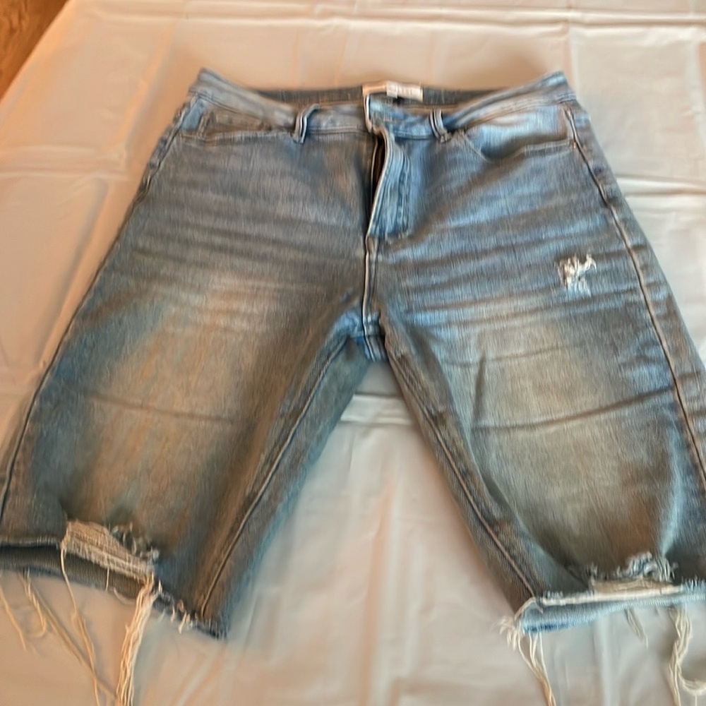 Risen Jeans Womens  Wash Distressed  Denim Shorts SZ L